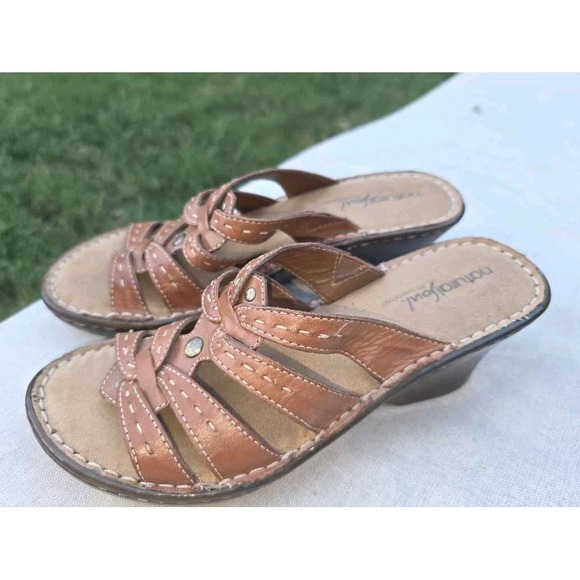 Natural Soul Women's Brown Leather Strappy Wedge Slides - Picture 1 of 11